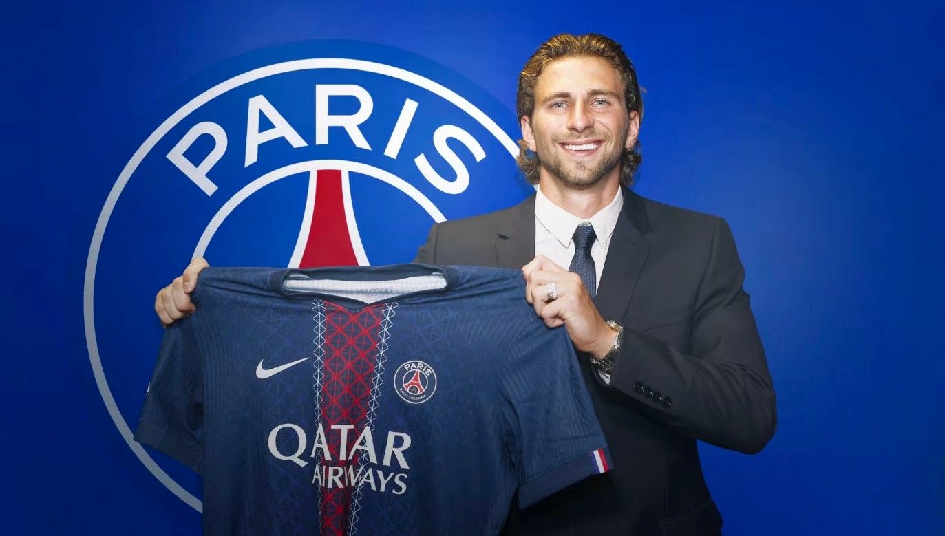 psg-5-yillik-imzayi-acikladiillia-zabarnyi-8vDssyC6.jpg
