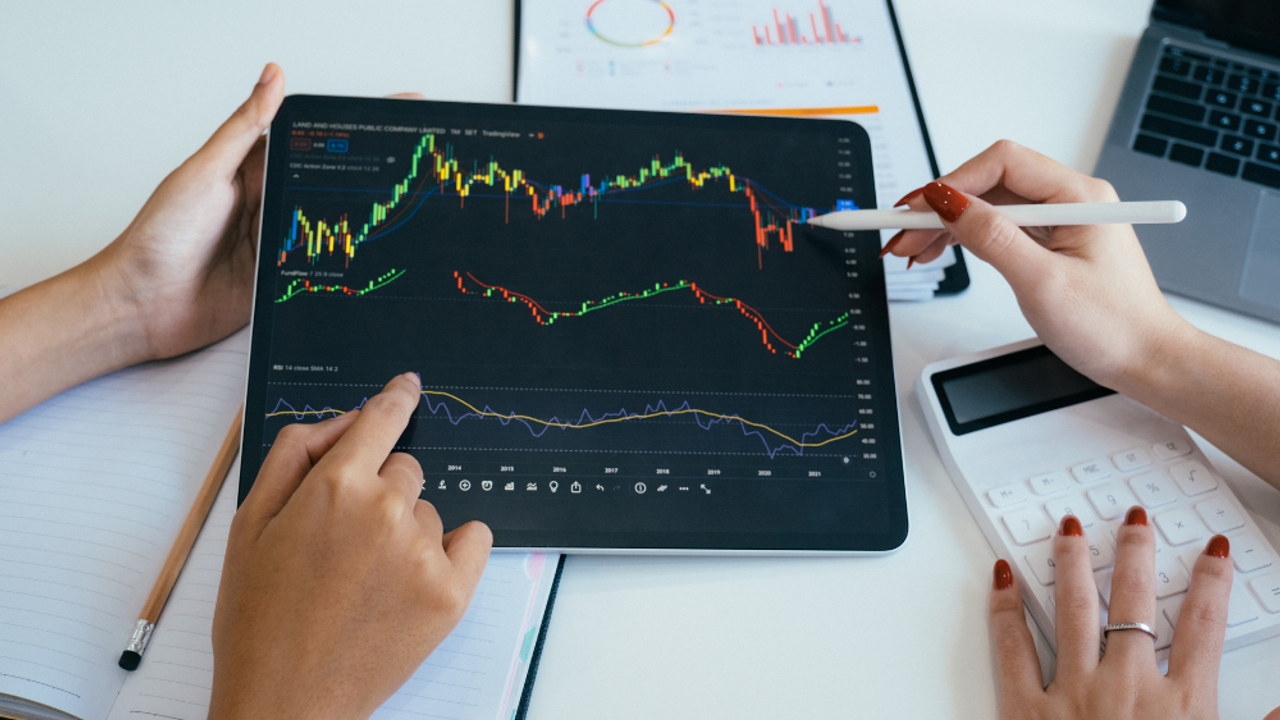 Teknik Göstergelere Göre Öne Çıkan Hisseler (25 Şubat)